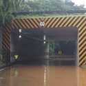 Ada Genangan, Arus Lalu Lintas Underpass Tol Cawang Dialihkan