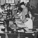 Pikiran Founding Fathers and Mothers, Menepis Kembali Ke UUD 1945 Sebagai Kemunduran