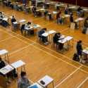 Bermasker, 3.000 Siswa SMA Di Hong Kong Laksanakan Ujian Dalam Bayang-bayang Corona