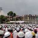 Pemerintah Bangladesh Tutup Tujuh Desa Usai Puluhan Ribu Orang Banjiri Pemakaman Ulama
