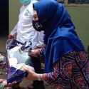 Siti Nur Azizah Blusukan Bantu Warga Tangsel Yang Belum Terima Bansos