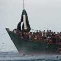 Bangladesh Selamatkan Pengungsi Rohingya Yang Terombang-ambing Di Laut, Puluhan Tewas Di Dalam Kapal