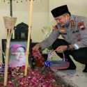 Ditunjuk Jadi Kabaintelkam Polri, Irjen Rycko Amelza Dahniel Ziarah Ke Makam Ibunda Jokowi