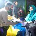 Bagi-bagi Sahur Polda Kalteng Dan Korem Untuk Pedangang Pasar