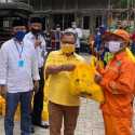 Berbagi Kepedulian, Fraksi Golkar DPRD DKI Bagikan Sembako Untuk Petugas PJLP Di Kecamatan Menteng