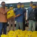 Lodewijk Bagikan Sembako Untuk Sopir Terdampak Covid-19 Di Bandarlampung