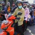 Ketuk Hati Warga Surabaya Soal Protokol Kesehatan, Risma Blusukan Ke Gang-gang Sempit