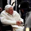Mantan Paus Benediktus XVI Sakit, Kondisinya Sangat Lemah