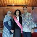 Rayakan Ultah Istri Bersama Dengan Sidang Skripsi Sang Putri, Anies: Fabiayyi Ala Irobbikuma Tukadziban