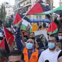 Saat Israel Merayakannya, Palestina Mengacungkan Bendera Dan Berteriak 'Kesepakatan Memalukan' Kepada UEA dan Bahrain