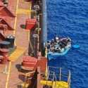 Hampir Dua Bulan Terjebak Di Laut, Para Migran Diselamatkan Tanker Dan Diijinkan Mendarat Di Italia