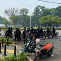 Bentrok Pecah Saat Brimob Coba Masuk Ke Rombongan Mahasiswa Di Sekitar Wisma Antara