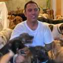 Ingin Lindungi Hewan Dari Bencana Badai, Pria Ini Rela Tampung 300 Anjing Liar Di Rumahnya