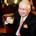 Dukungan Najib Razak Untuk Anwar Ibrahim Perdalam Kekacauan Politik Malaysia