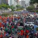 Imbas Unjuk Rasa Buruh, Sejumlah Layanan Transjakarta Disetop Sementara