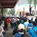 Di Sumsel, Mahasiswa Terus Membisingkan Tolak Omnibus Law Dan Berusaha Masuk Gedung Wakil Rakyat