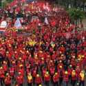 Massa Buruh Bubarkan Diri Usai Pimpinannya Ditemui Pejabat MK