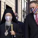 Pertemuan Pompeo Dengan Patriark Ekumenis Bartholomew I Disambut Teriakan Pendemo: 'Ganyang Imperialisme AS'