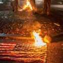 Aksi Bakar Bendera Amerika Terjadi Di Tengah Proses Perhitungan Suara
