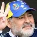 Bintang Argentina Diego Maradona Akan Jalani Operasi Otak Di Buenos Aires
