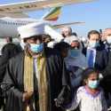 Mencium Tanah Dengan Haru, Ratusan Imigran Ethiopia Tiba Di Israel Dan Disambut Netanyahu