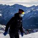 Tak Ingin Kena Wajib Karantina, Ratusan Turis Inggris Kabur Dari Resor Ski Swiss