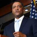 Penasihat Biden Cedric Richmond Positif Covid-19