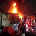 Gara-gara Bocah Main Petasan, Gudang Di Cakung Terbakar
