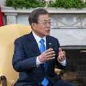 Moon Jae-in, Dilema Antara Donald Trump Dan Joe Biden