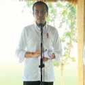 Meski Diguyur Hujan, Jokowi Tetap Tinjau 5.000 Hektar Lumbung Pangan Di Sumba Tengah