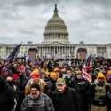 FBI Tangkap Salah Satu Orang Kepercayaan Trump Terkait Kerusuhan Di Capitol