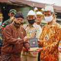 Pertemuan 3 Pakaian Adat Jadi Saksi Penyerahan 