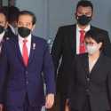 Ditemani Menlu Retno, Jokowi Kenakan Setelan Jas Biru Hadiri ASEAN Leaders' Meating