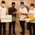 YMSM Donasikan Minyak Goreng Untuk Karyawan Masjid Istiqlal