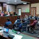 Hanya 6 Saksi Yang Hadir Di Sidang Bansos, Ketua PDIP Kendal Akhmat Suyuti Mangkir