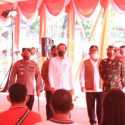 Presiden Didampingi Panglima TNI Dan Kapolri Tinjau Vaksinasi Massal Di Trunojoyo