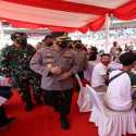 Panglima TNI Dan Kapolri Road Show Tinjau Pos Penyekatan Hingga Vaksinasi Massal
