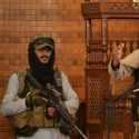 Shalat Jumat Pertama di Afghanistan Setelah Jatuhnya Kabul, Pengkhutbah Diapit Pasukan Bersenjata Taliban