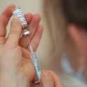 Tolak Wajib Vaksin, Serikat Pekerja Inggris Kritik Kampanye <i>