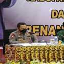 Kapolri Minta Gunakan Pendekatan Adat Bujuk Warga Papua Barat Mau Isolasi di Isoter