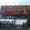 Apa Mungkin Baliho Masif Itu Kebetulan?