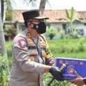 Bertandang ke Pandeglang, Irjen Istiono Bagikan Dua Ribu Paket Sembako untuk Buruh Tani