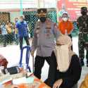 Tinjau Vaksinasi Serentak 114 Titik di Jatim, Kapolri Optimis Target 2 Juta Per Hari Tercapai