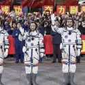 Tiga Astronot China Tiba di Stasiun Luar Angkasa Tiangong untuk Misi Terpanjang  Beijing