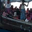 Imigran Rohingya Pakai Bahasa Isyarat Ungkap Mesin Kapal Mereka Meledak, Kini Terkatung-katung di Laut