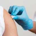 Inginkan Sertifikat Vaksin tetapi Tidak Mau Disuntik, Pria Paruh Baya di Italia Gunakan Lengan Palsu