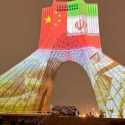 Iran Rayakan Tahun Baru China, Menara Azadi Dipenuhi Nuansa Merah