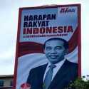 Tidak Tegas Soal Penundaan Pemilu, Spanduk Jokowi Tiga Periode Bertebaran di Daerah