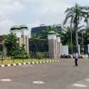 Belum Ada Mahasiswa dan Kawat Berduri, Baru Wartawan yang Berkumpul di Depan Gedung DPR