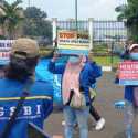 Mahasiswa Belum Nongol, Demo di DPR Justru Jadi Panggung Belasan Buruh
